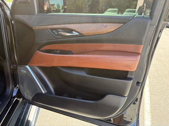 Used 2016 Cadillac Escalade Premium image 14