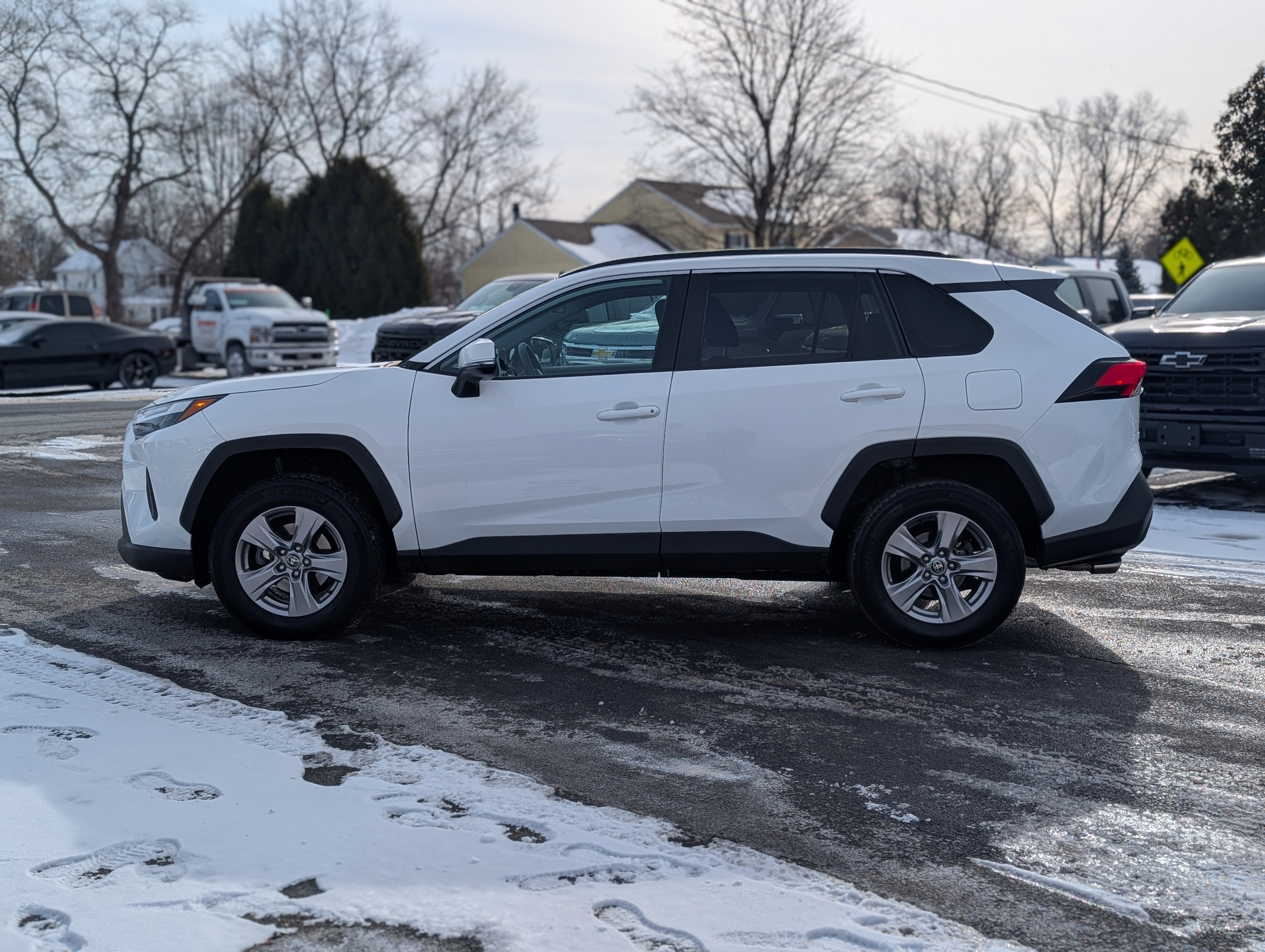 Used 2023 Toyota RAV4 XLE image 12