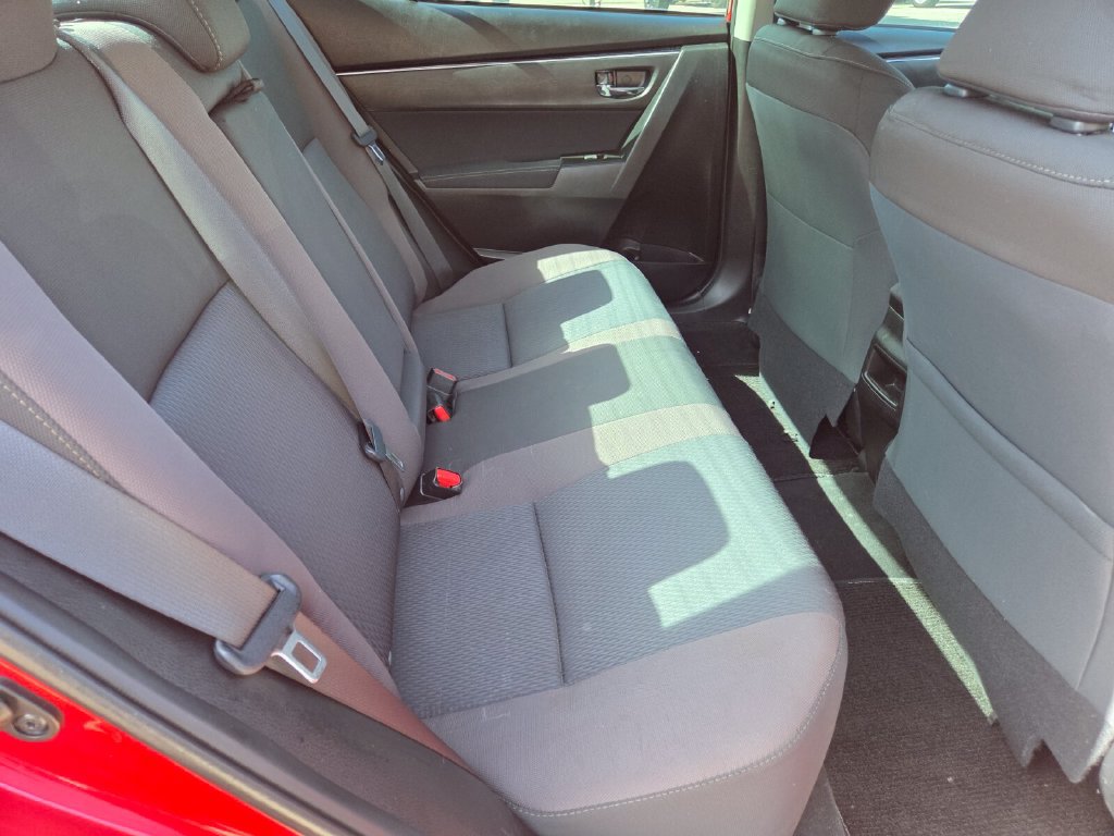 Certified 2018 Toyota Corolla LE FWD image 17