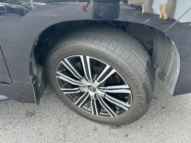 Used 2019 Lexus LX 570 4WD image 3
