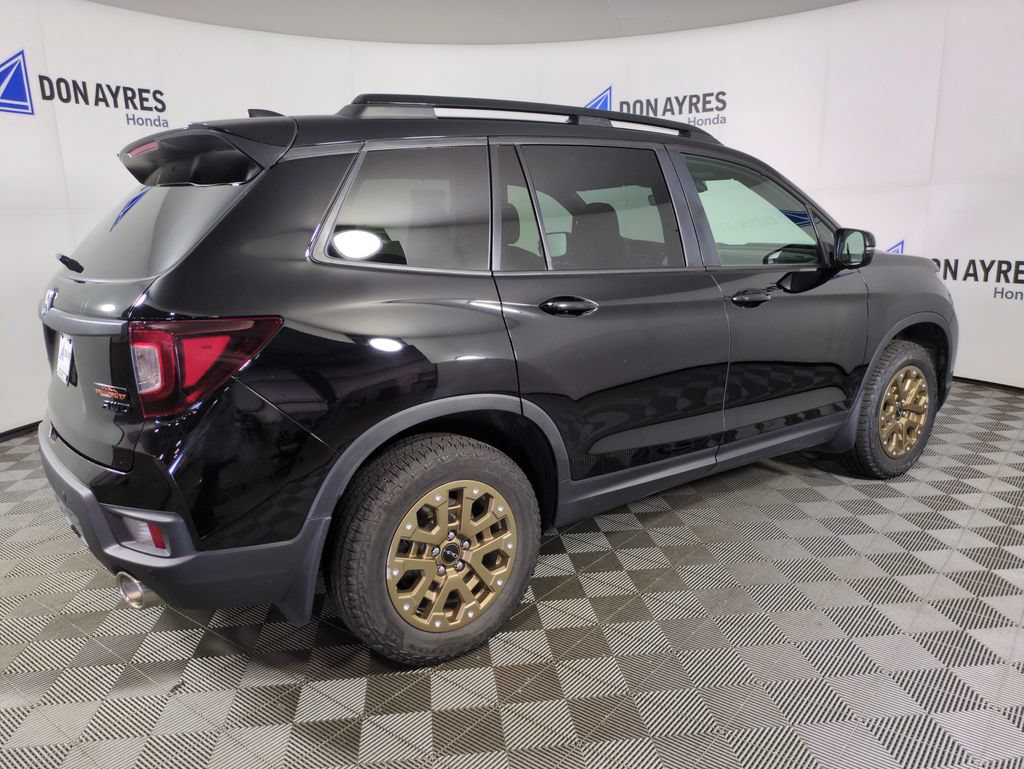 Certified 2023 Honda Passport TrailSport image 9