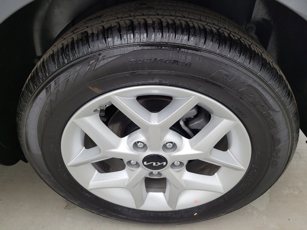 Used 2025 Kia Soul LX image 31