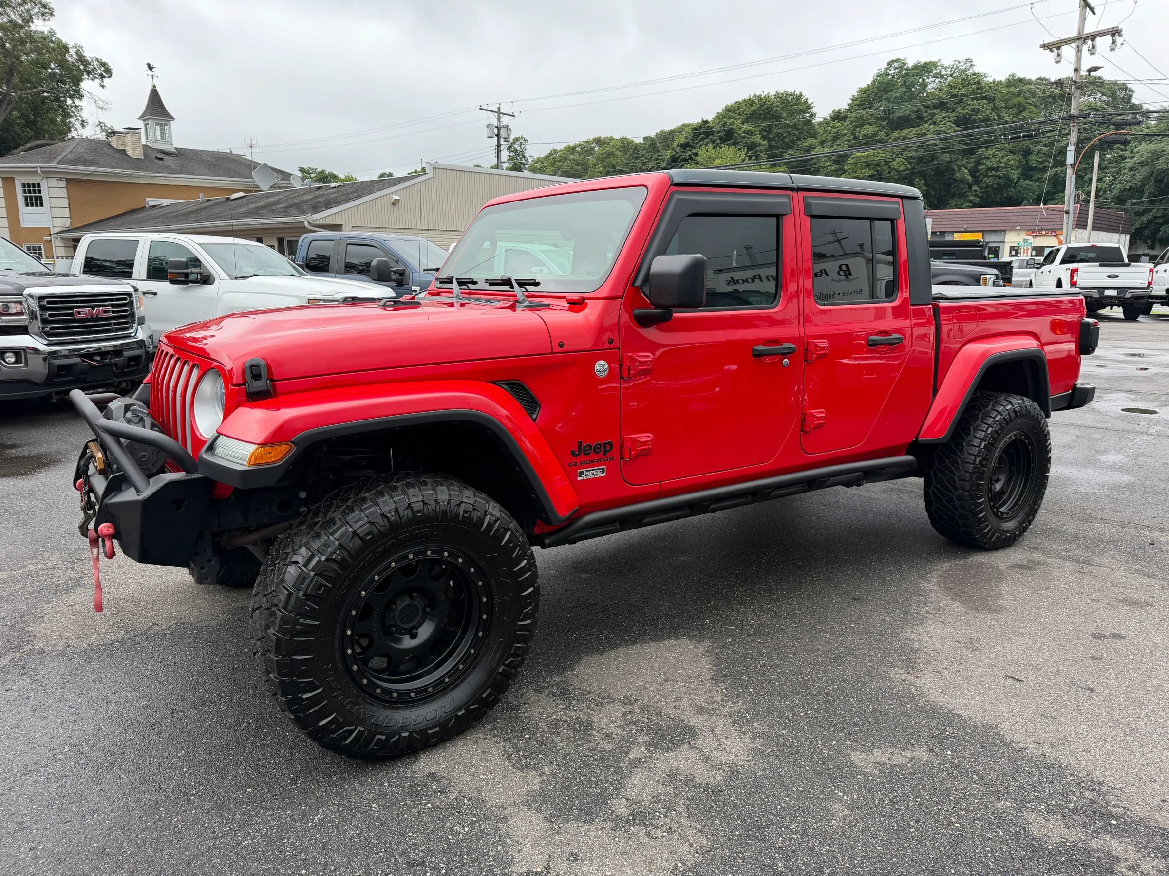 Used 2020 Jeep Gladiator Overland AWD/4WD image 2
