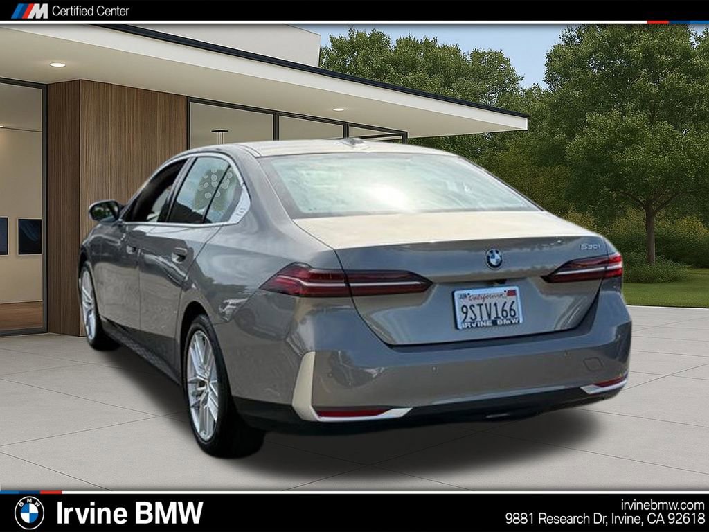 Used 2025 BMW 530i image 11