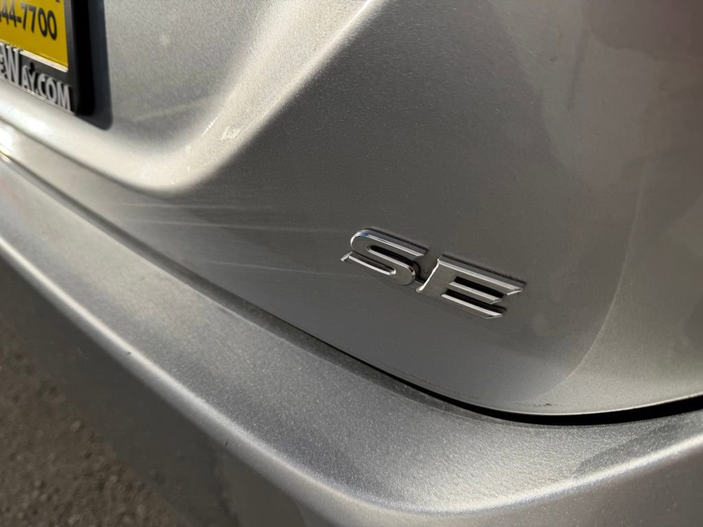 Used 2022 Toyota Camry SE image 11