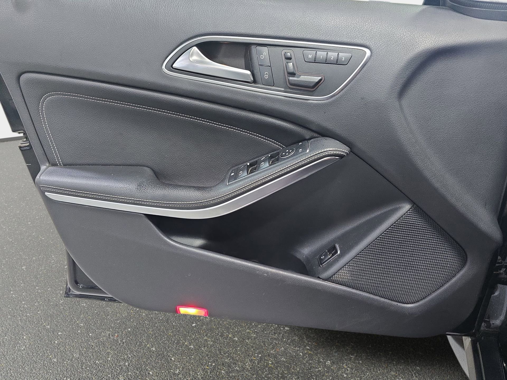 Certified 2016 Mercedes-Benz GLA 250 4MATIC image 25