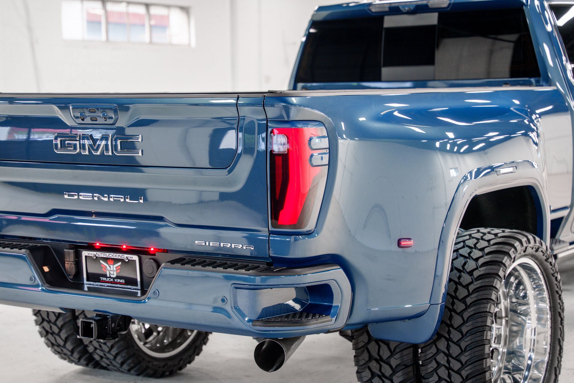 Used 2026 GMC Sierra 3500 Denali w/ Denali Reserve Package AWD/4WD image 30