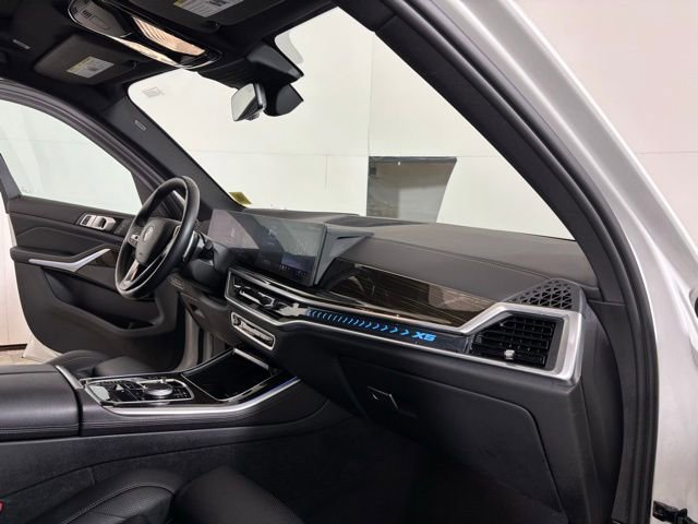 Used 2024 BMW X5 xDrive40i w/ Premium Package image 22