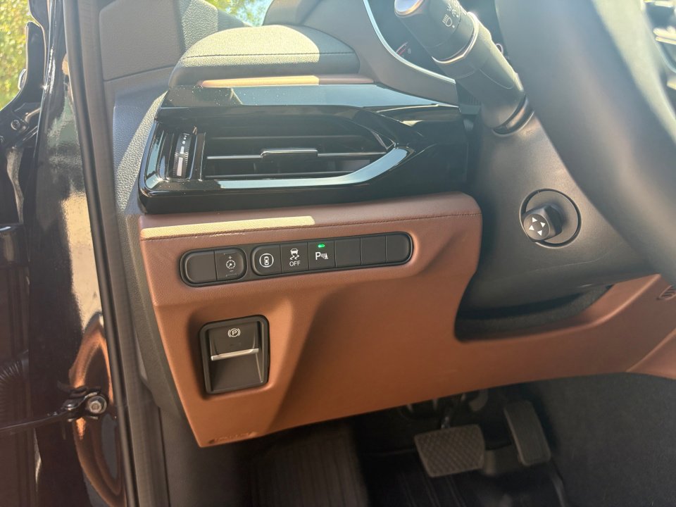 Certified 2026 Acura MDX w/ Technology Package image 30