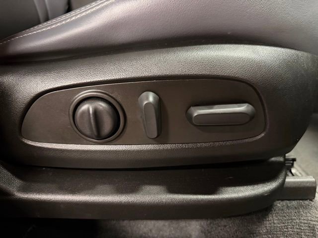 Used 2023 Buick Enclave Essence w/ Experience Buick Package AWD/4WD image 35