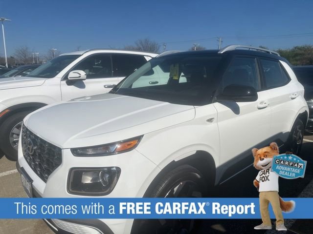Used 2026 Hyundai Venue SEL image 2