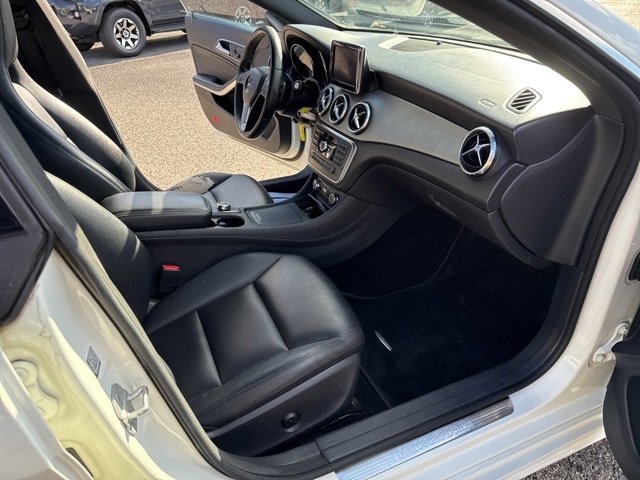 Used 2014 Mercedes-Benz CLA 250 image 21