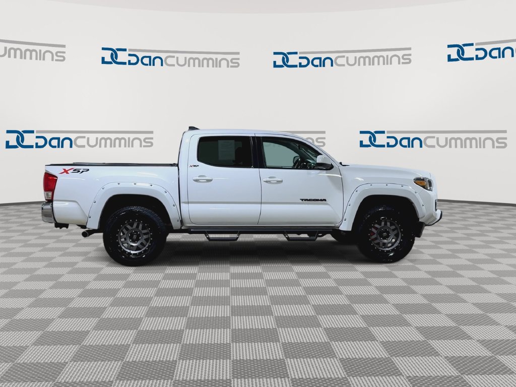 Used 2017 Toyota Tacoma SR5 w/ Tow Package AWD/4WD image 2