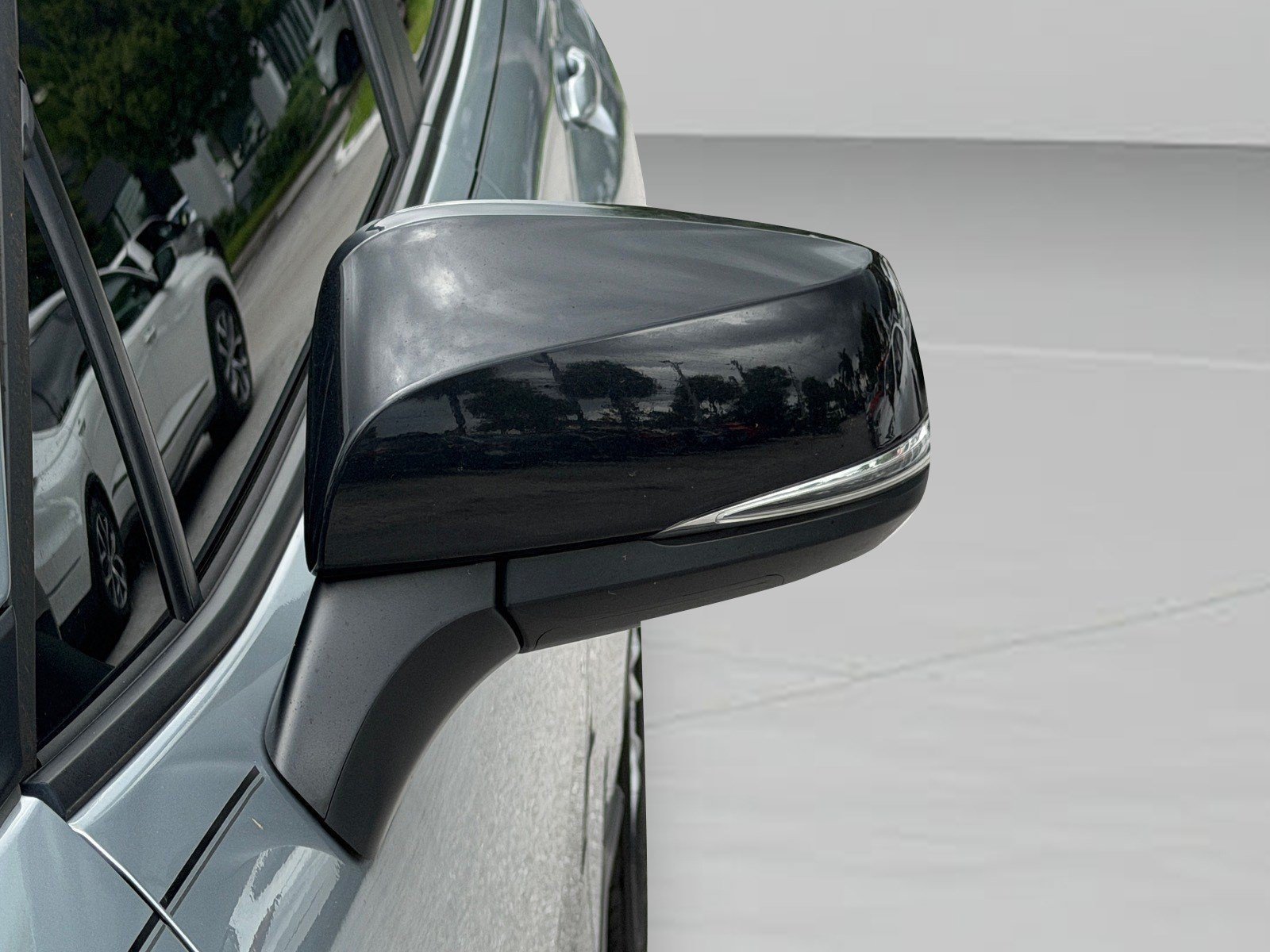 Used 2025 Toyota Corolla Cross LE FWD image 48