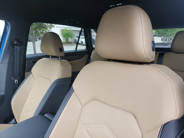 New 2026 Volkswagen Atlas Cross Sport SE FWD image 17