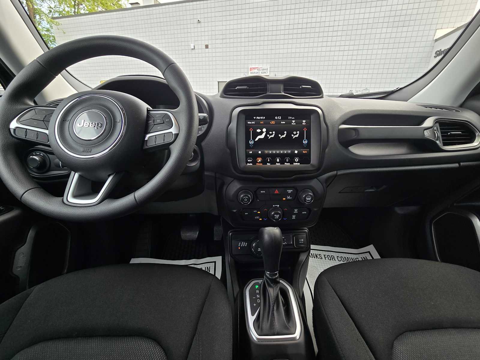 Used 2023 Jeep Renegade Latitude AWD/4WD image 15