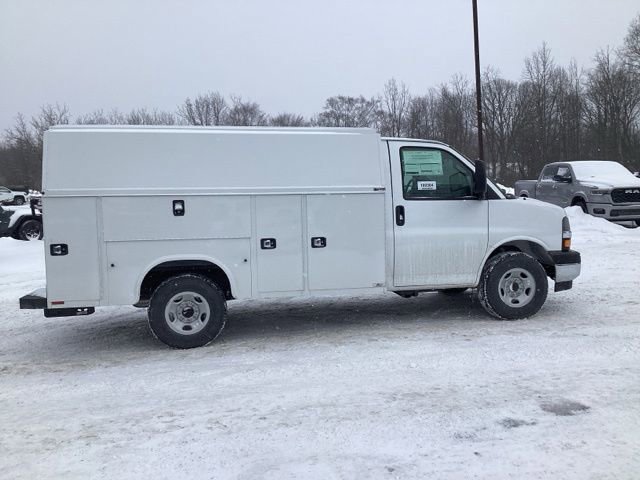 New 2026 Chevrolet Express 3500 w/ Power Convenience Package image 8