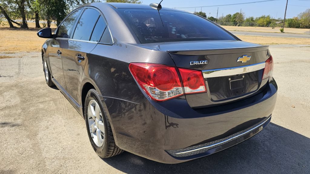 Used 2015 Chevrolet Cruze LT w/ RS Package FWD image 3