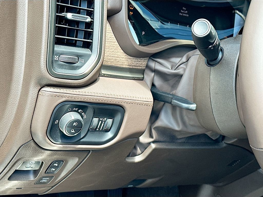 New 2025 RAM 1500 Limited image 10
