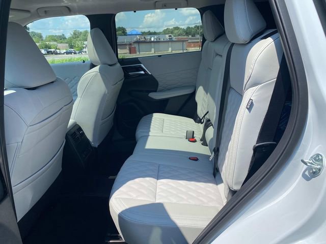 New 2025 Mitsubishi Outlander SEL image 7