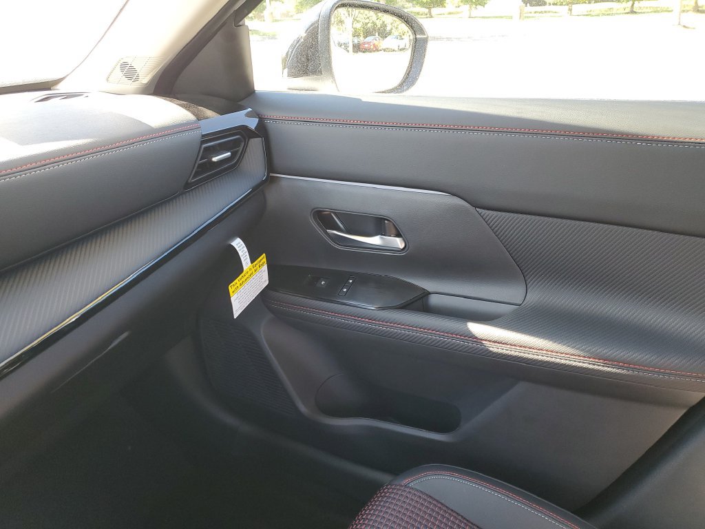 New 2027 Nissan Kicks SR w/ SR Premium Package FWD image 35