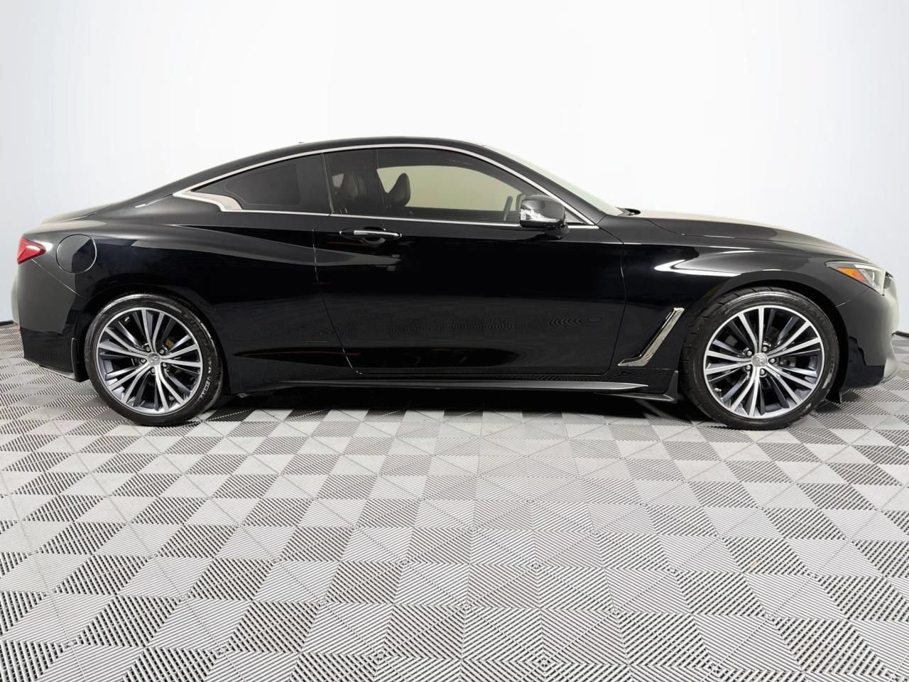 Used 2017 INFINITI Q60 3.0t AWD/4WD image 28