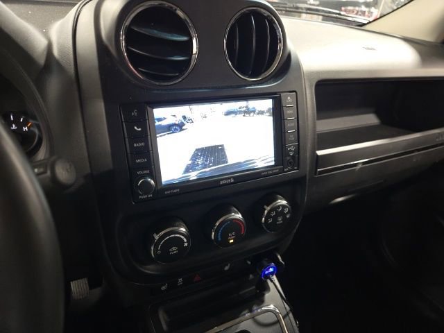 Used 2016 Jeep Patriot High Altitude image 15