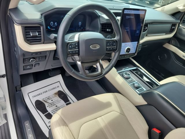 Used 2024 Ford Expedition Platinum AWD/4WD image 16