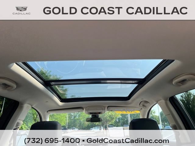 Used 2017 Cadillac XT5 Luxury w/ Driver Awareness Package FWD image 11