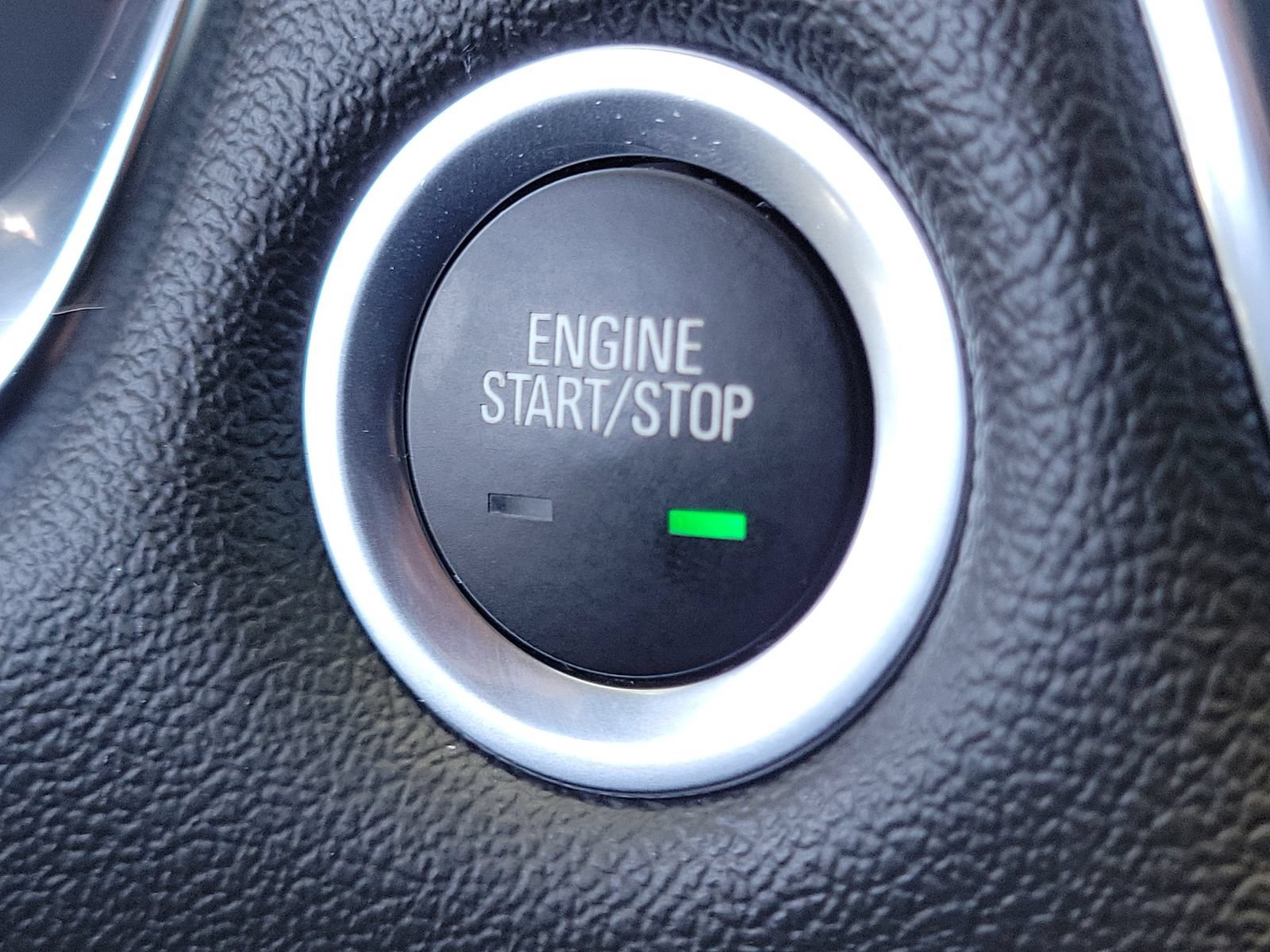 Used 2023 Chevrolet Traverse High Country FWD image 12