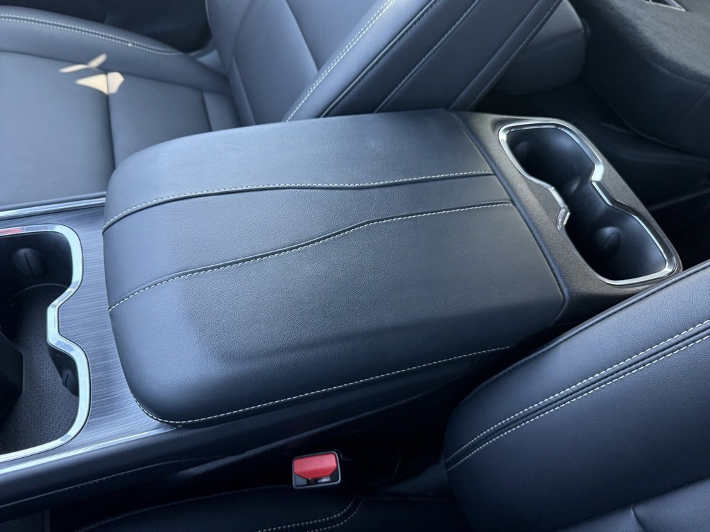 Used 2024 GMC Acadia Elevation image 47