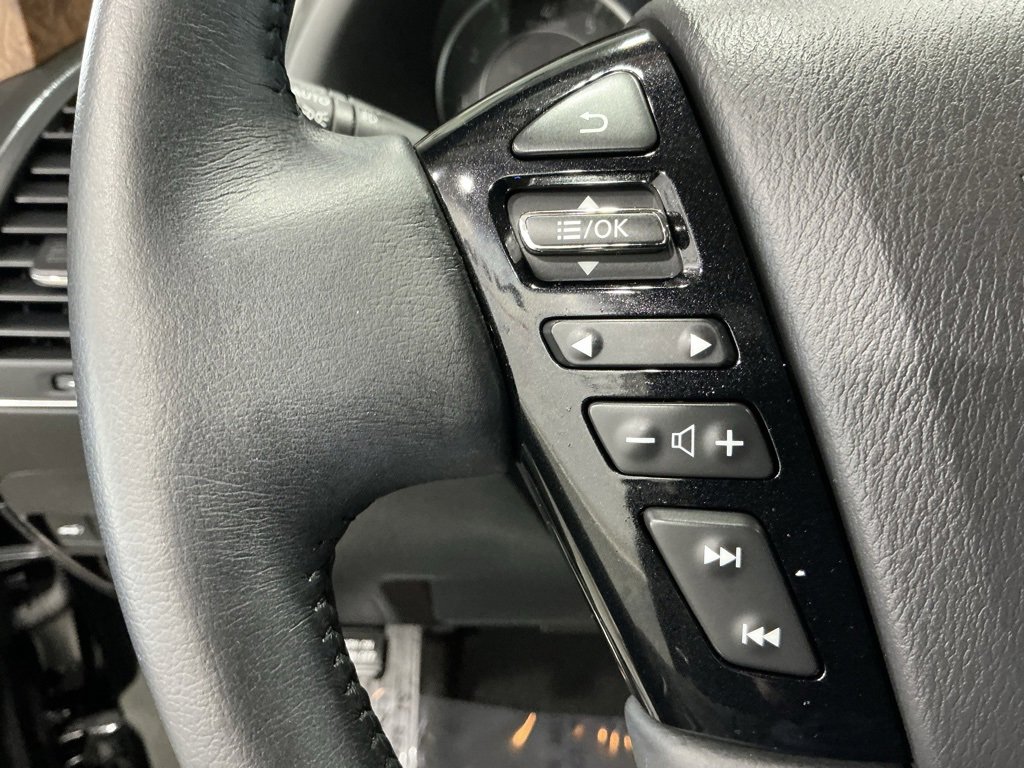 Used 2024 Nissan Armada SL w/ Captain's Chairs Package image 16