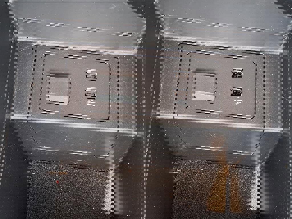 Used 2022 MAZDA CX-9 Touring image 25