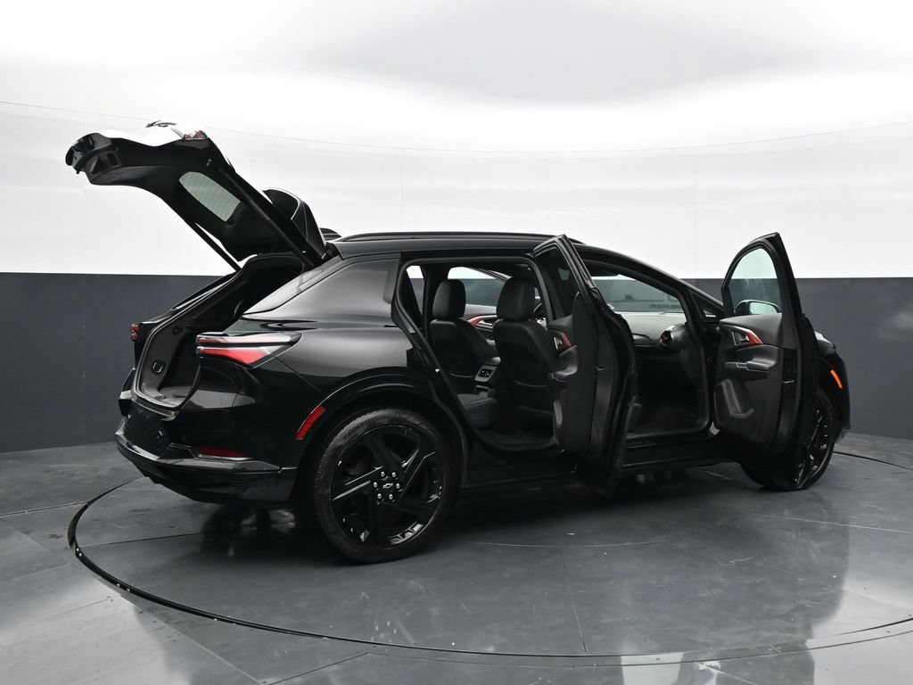 Used 2024 Chevrolet Equinox EV RS FWD image 49