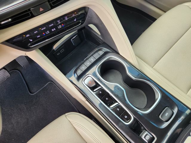 Used 2023 Buick Envision Essence image 19