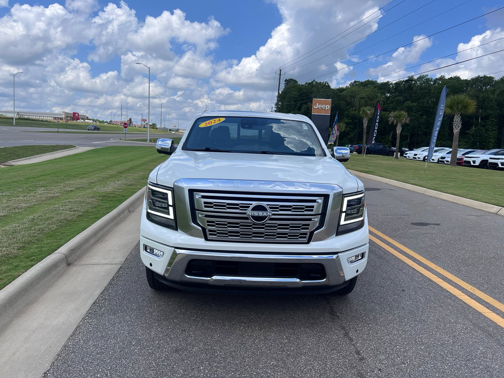 Used 2024 Nissan Titan Platinum Reserve w/ Moonroof Package AWD/4WD image 4