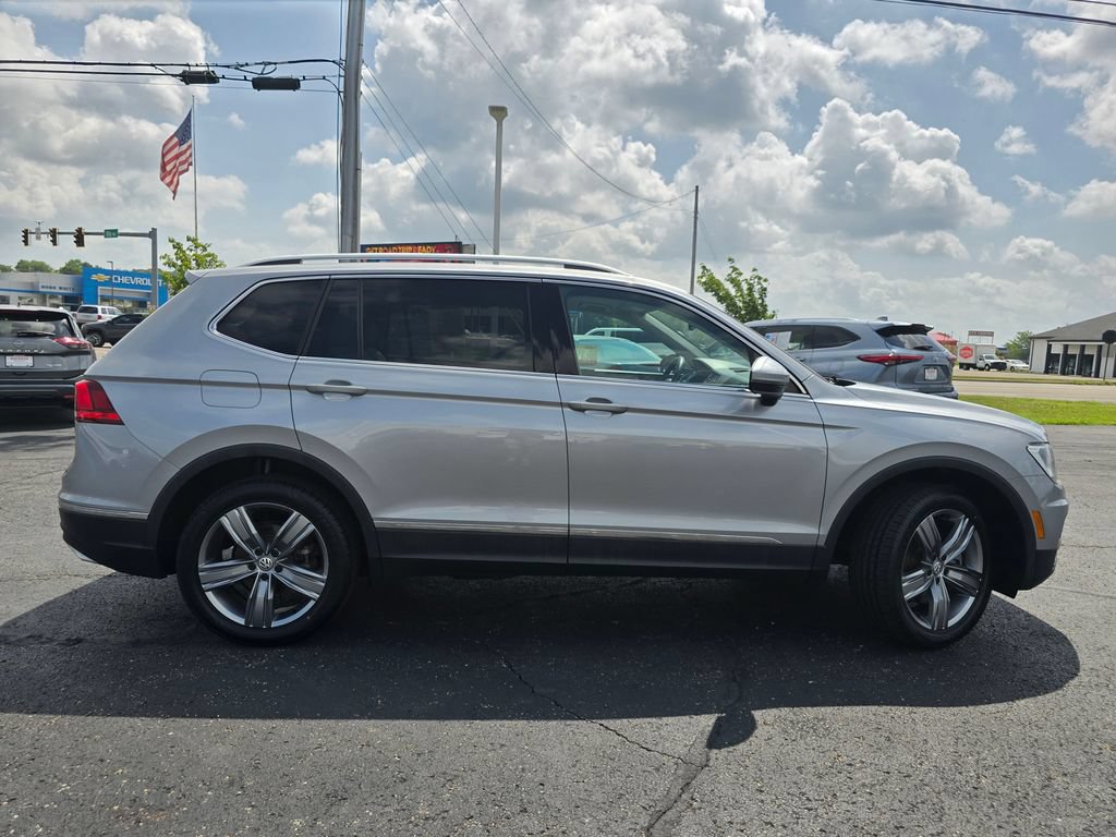 Used 2020 Volkswagen Tiguan SEL AWD/4WD image 9