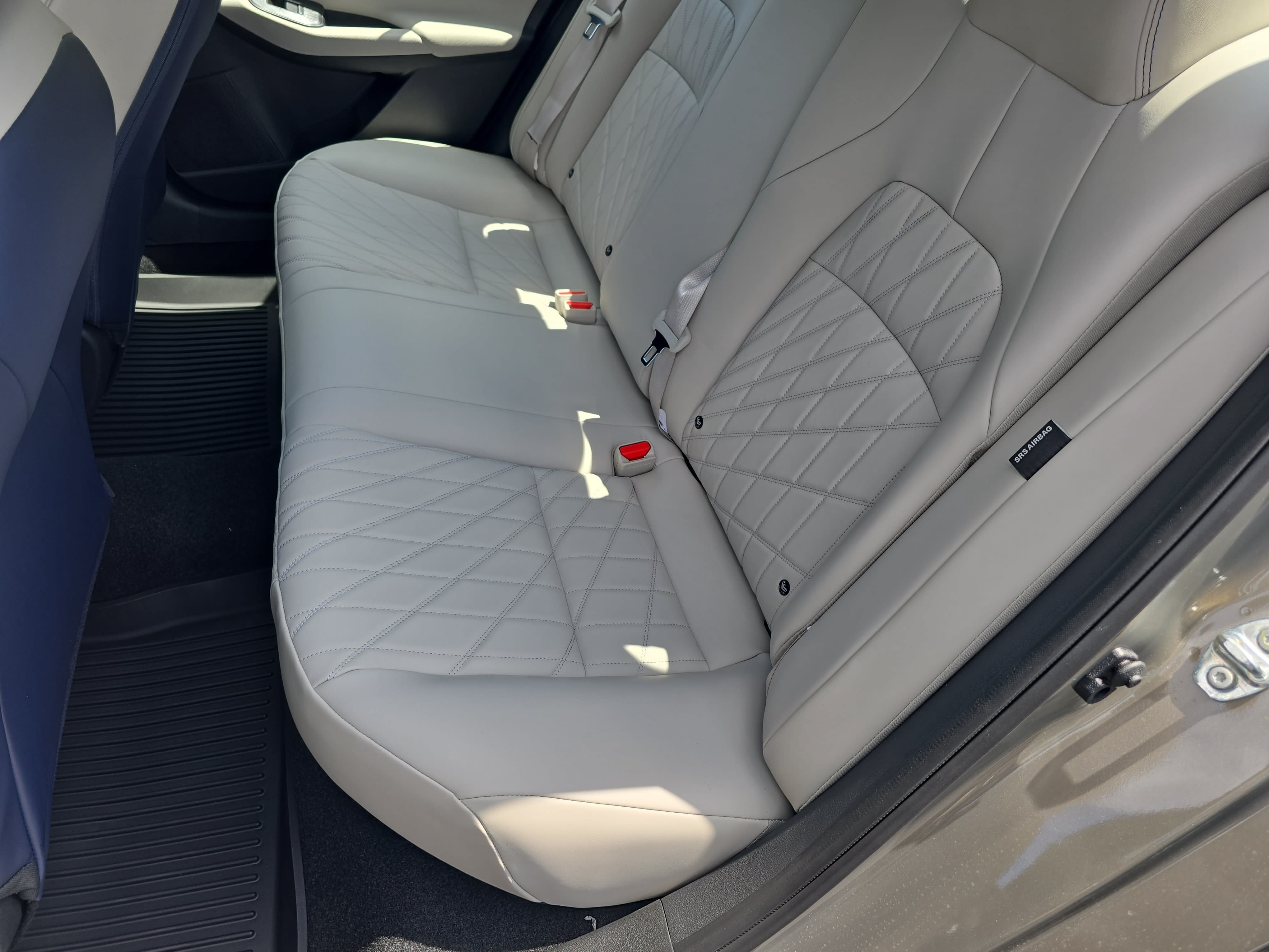 New 2027 Nissan Sentra SL w/ Floor Mat Package FWD image 13