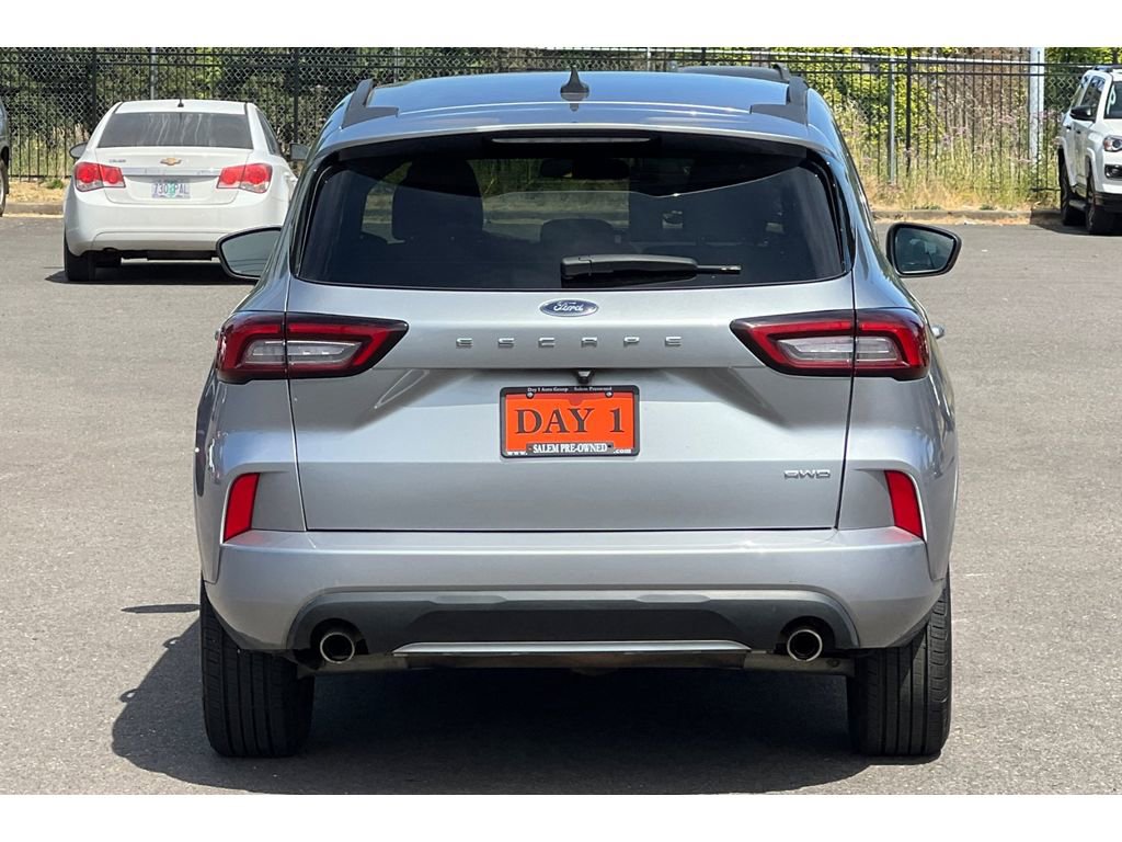 Used 2024 Ford Escape ST-Line image 6