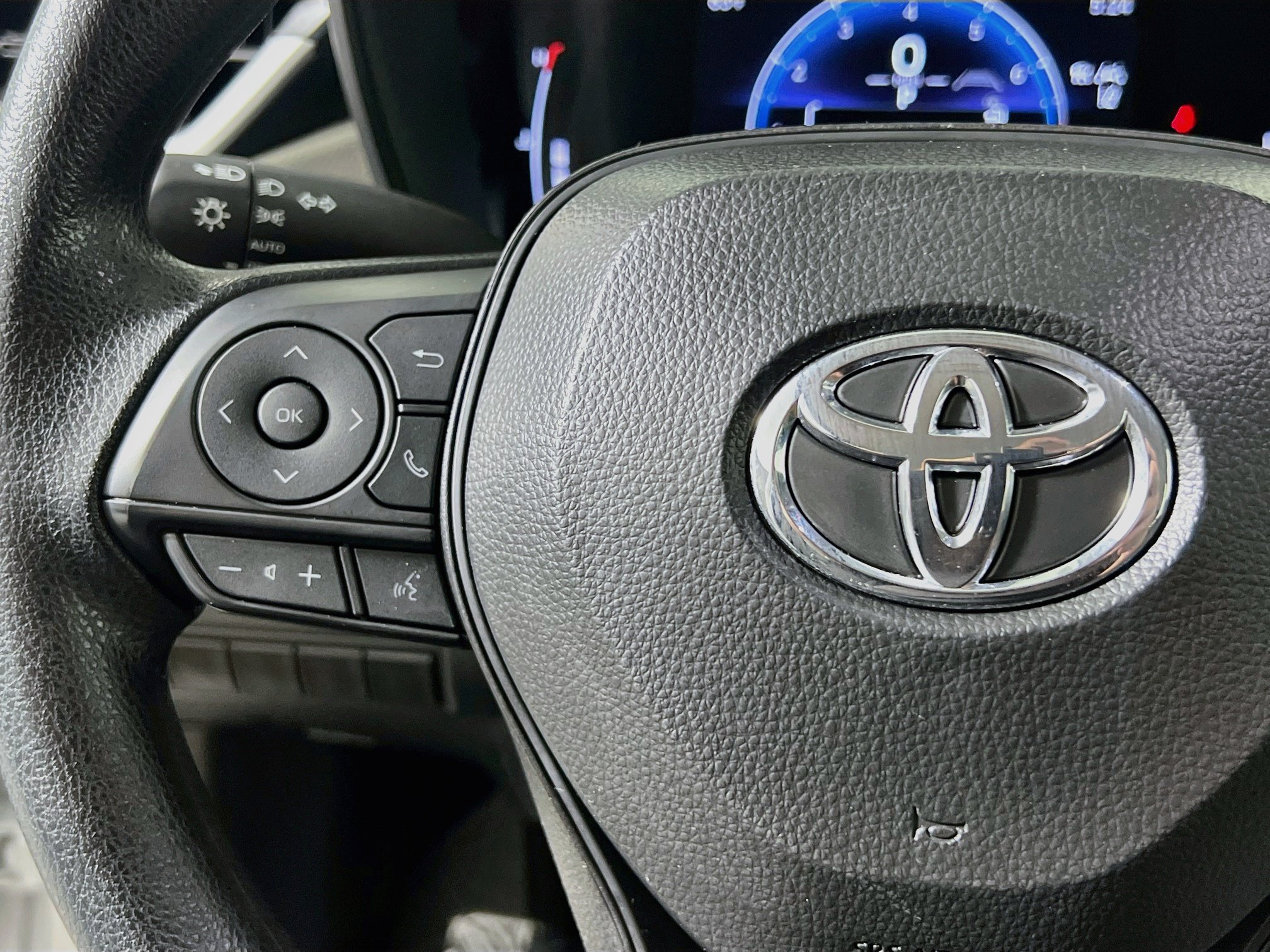 Used 2026 Toyota Corolla LE FWD image 19