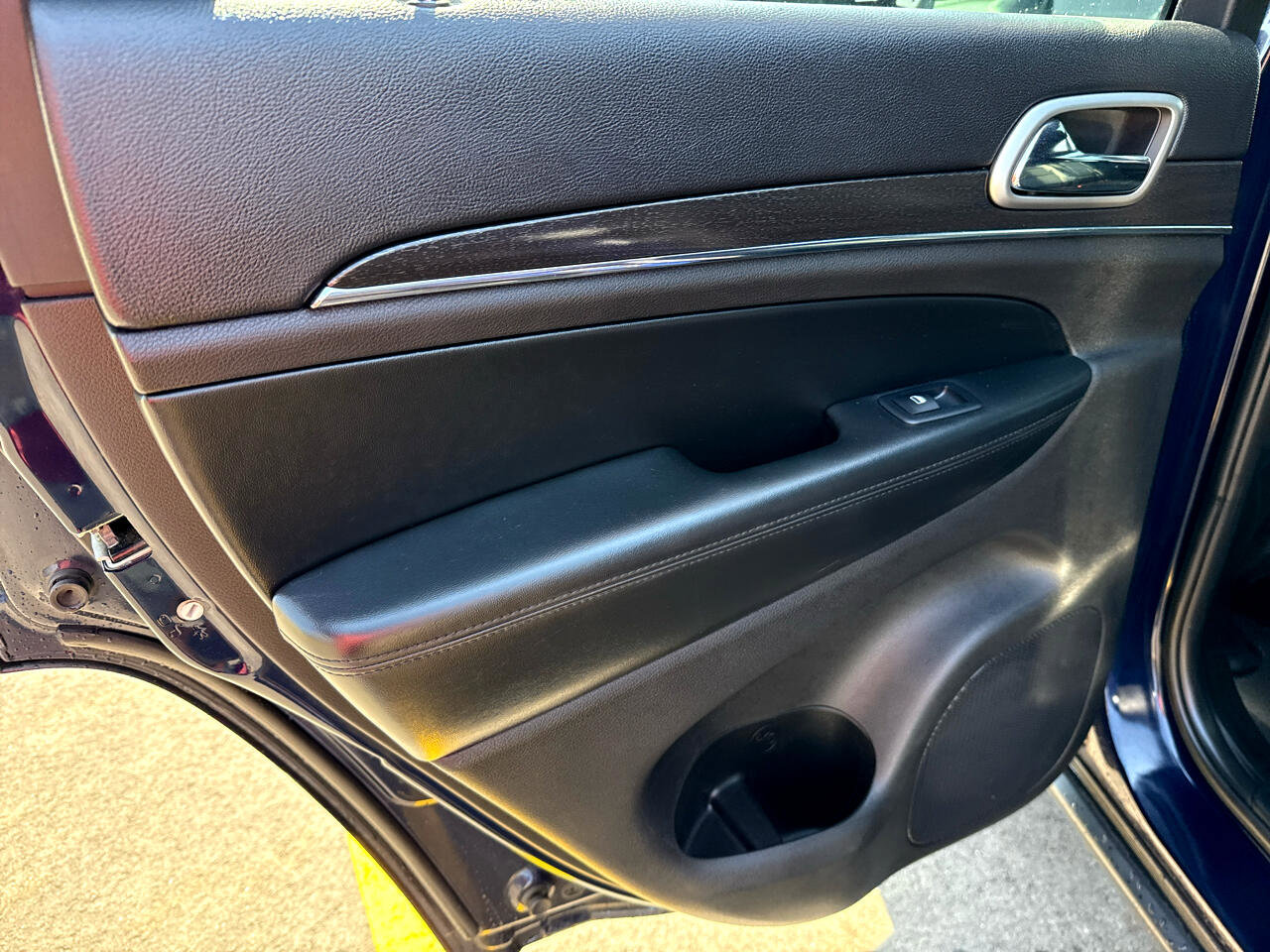 Used 2018 Jeep Grand Cherokee Limited w/ Luxury Group II image 19