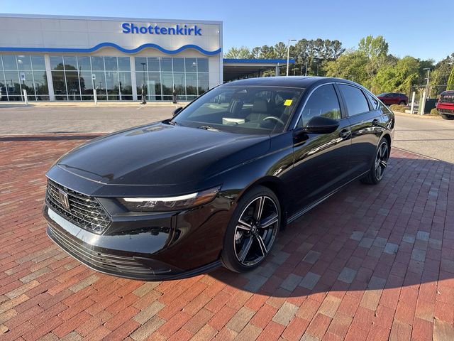 Used 2023 Honda Accord Sport image 4