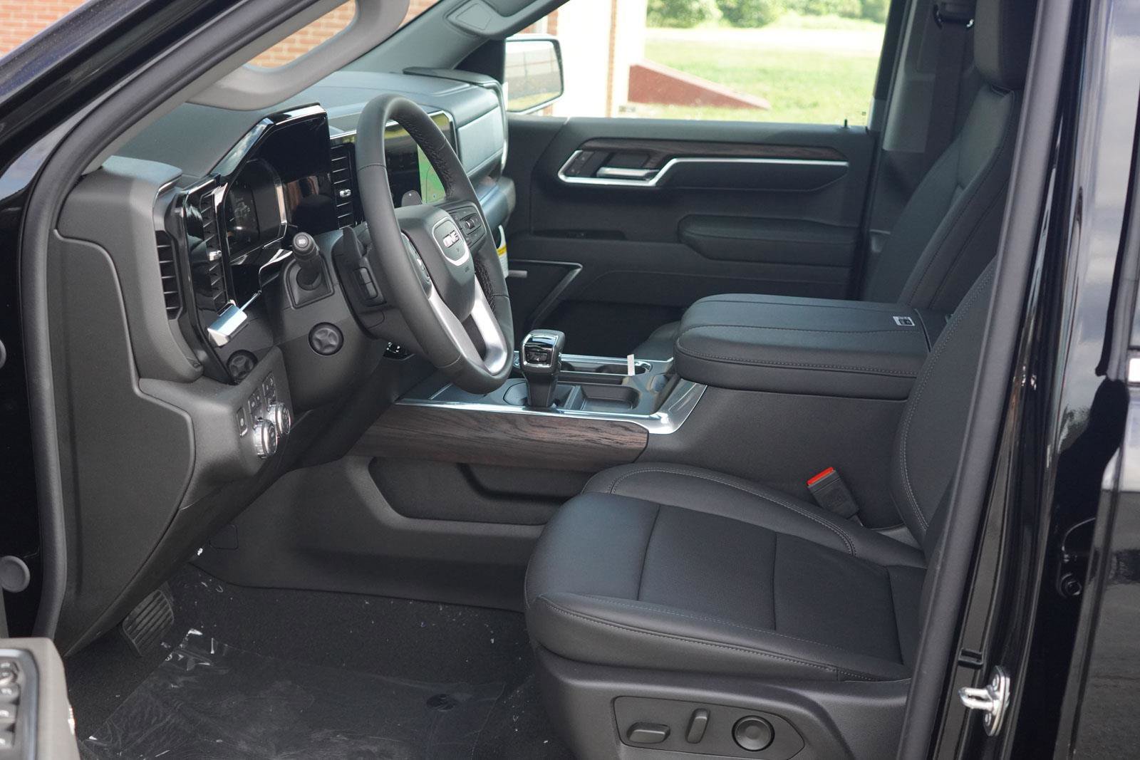 New 2026 GMC Sierra 1500 SLT w/ SLT Convenience Package image 20