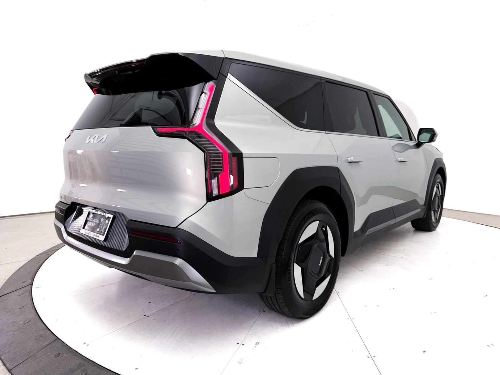 Certified 2024 Kia EV9 Light Long Range RWD image 19