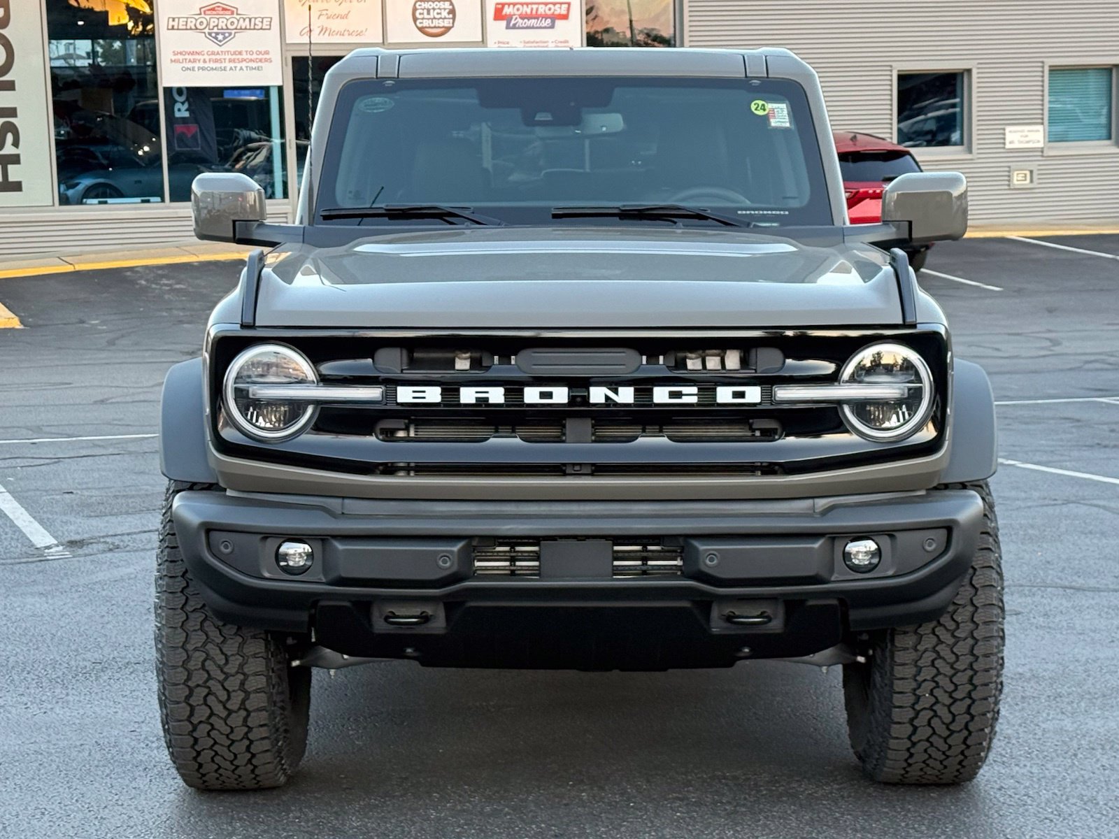 New 2026 Ford Bronco Outer Banks w/ Sasquatch Package AWD/4WD image 10
