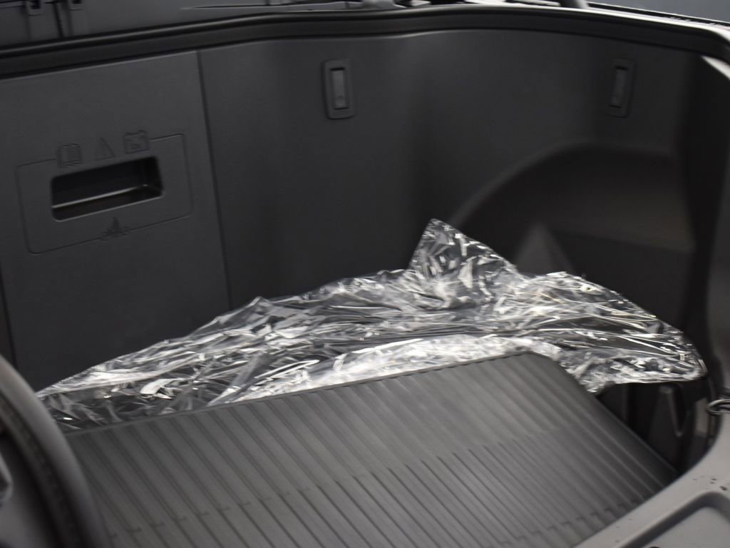 New 2025 Ford F150 Lightning Platinum AWD/4WD image 12