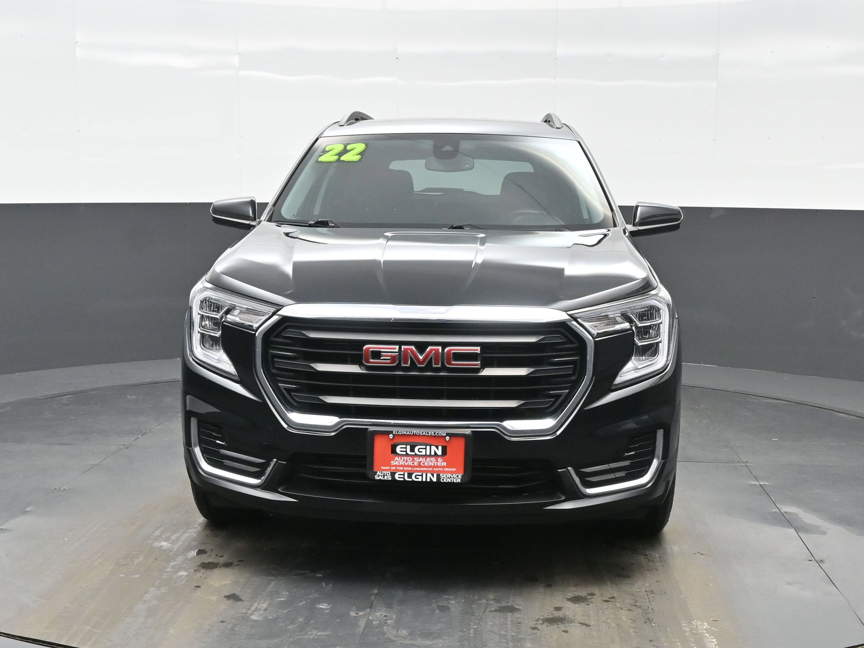 Used 2022 GMC Terrain SLE w/ Driver Convenience Package AWD/4WD image 4
