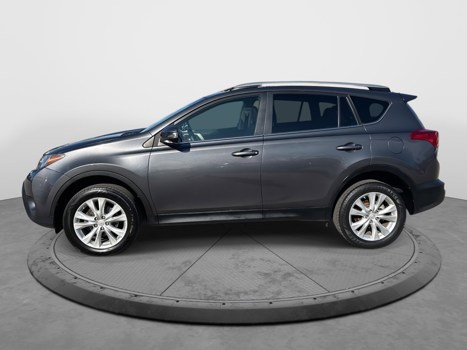 Used 2013 Toyota RAV4 Limited image 5