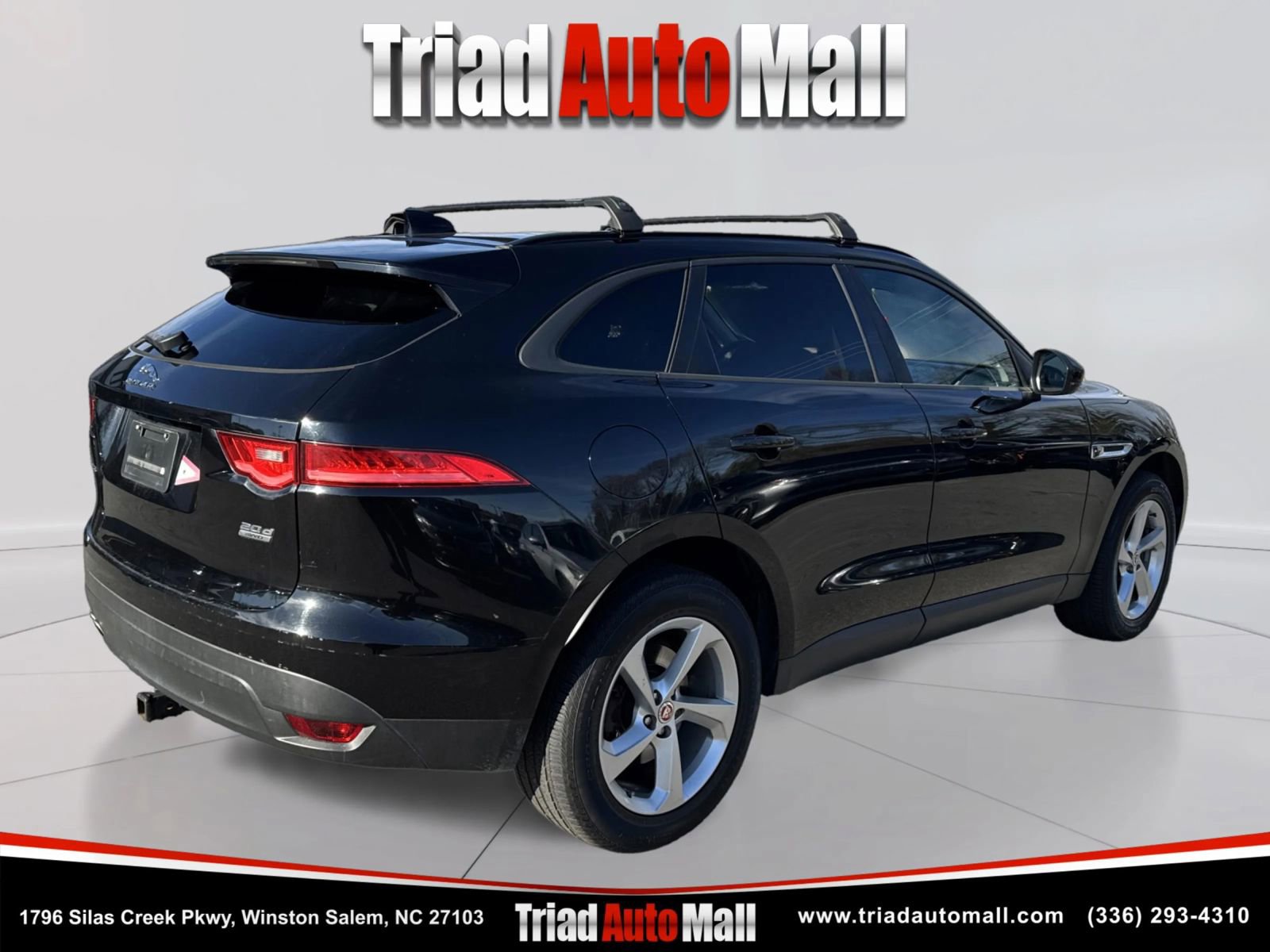 Used 2017 Jaguar F-PACE 20d Sport Utility 4D image 5