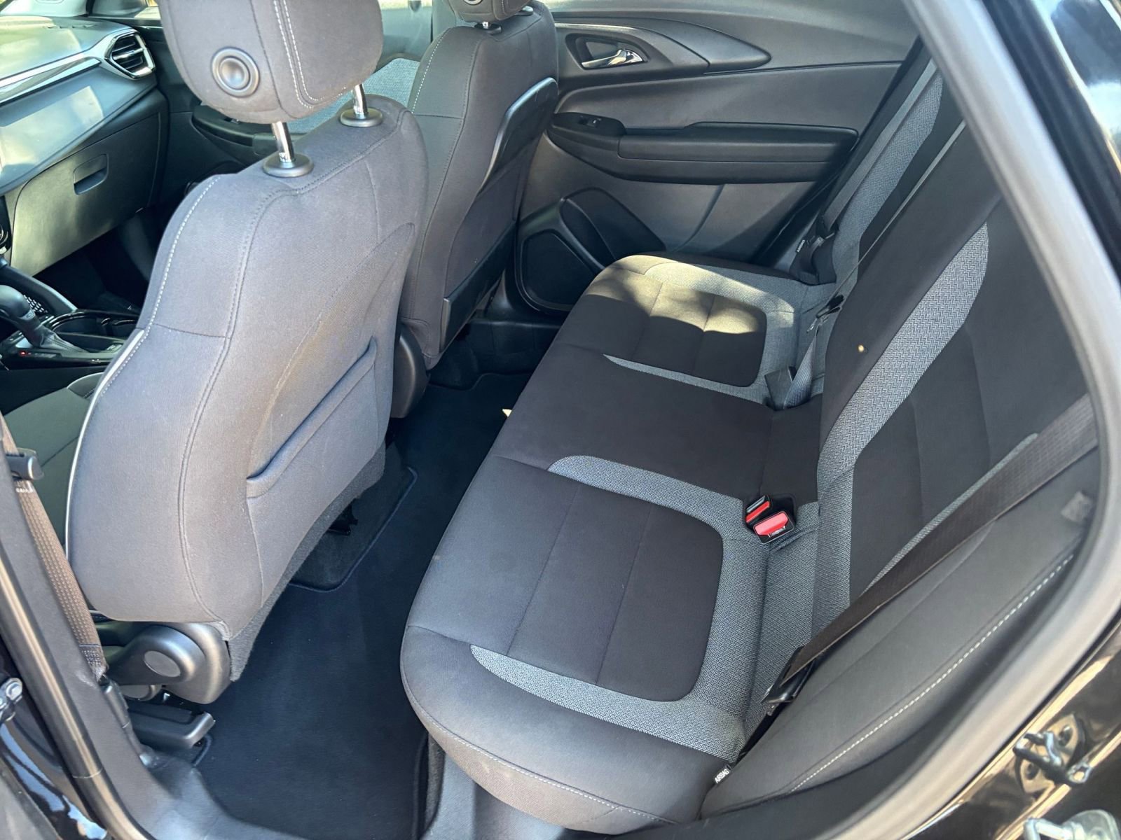 Used 2025 Chevrolet TrailBlazer LT FWD image 27